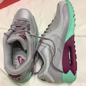 Women’s Air Max 90 NEW!